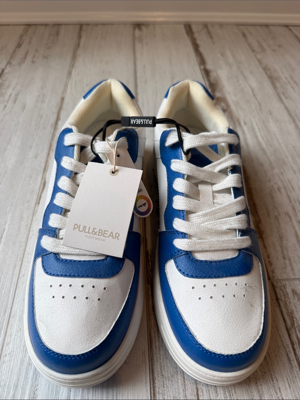 Pull&Bear women’s  Blue and White Low-Top Sneakers
